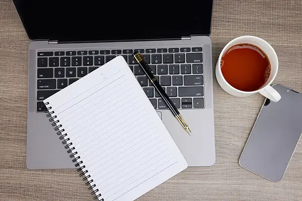 服装公司介绍ppt排版